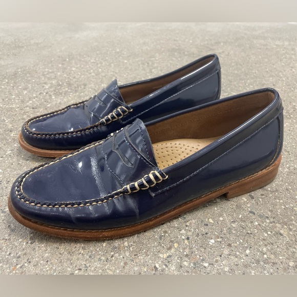 Weejuns G.H. Bass & Co. Navy "Viviana" Penny Loafer Size 8.5 - Picture 2 of 16